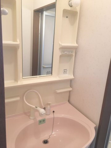 レジデンス山手の独立洗面台