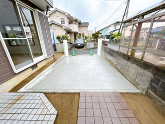 【駐車場】 | 駐車場も加工により3台可能となっております。