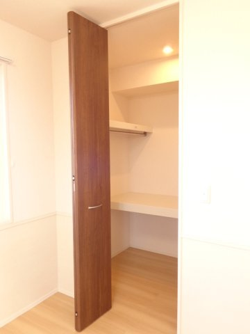 ソレイユ　ルヴァン　B棟の収納