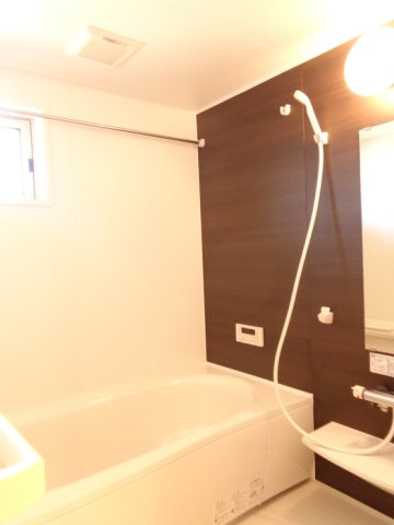 ソレイユ　ルヴァン　B棟の浴室