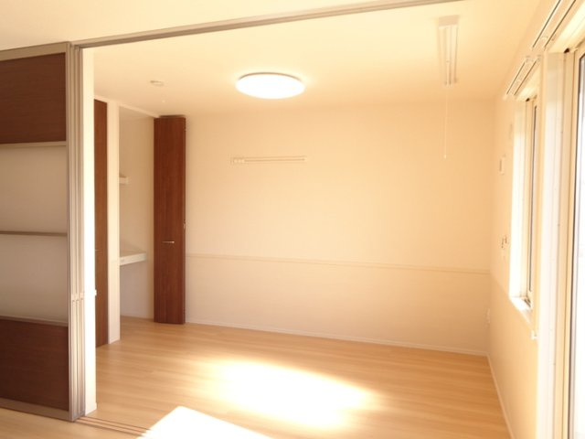 ソレイユ　ルヴァン　B棟の洋室