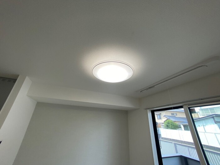 メゾンドローズの居間・リビング