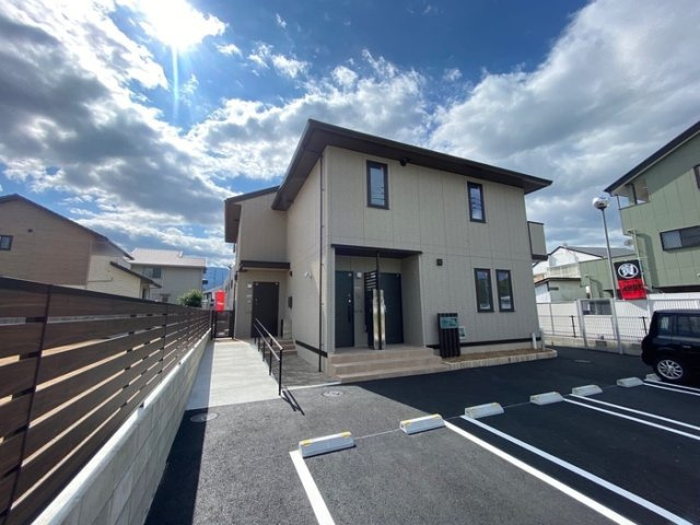 メゾンドローズの外観