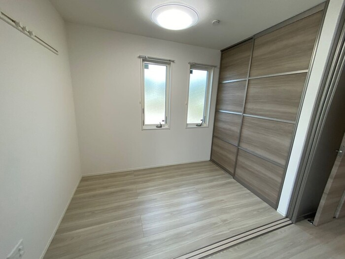 メゾンドローズの洋室