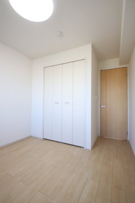 【洋室】 | プチフローラ北野田Ⅰ