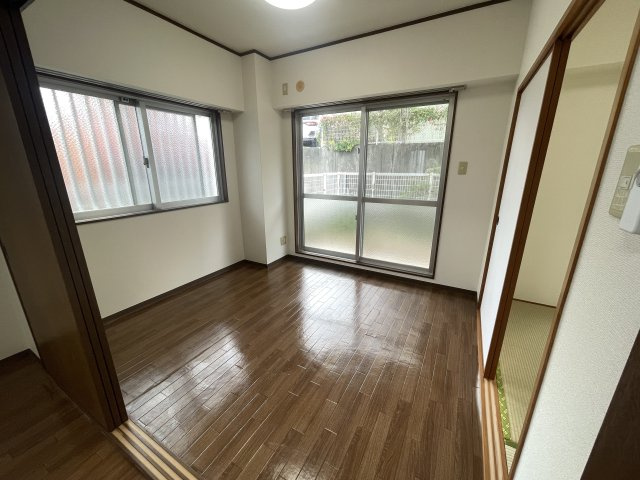 トレジャーハウスの洋室