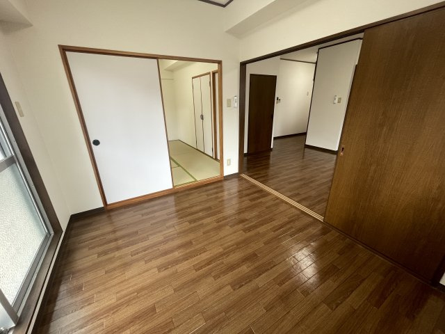 トレジャーハウスの洋室