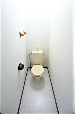 【トイレ】 | コスモハイツ | ゆったりとした空間のトイレです