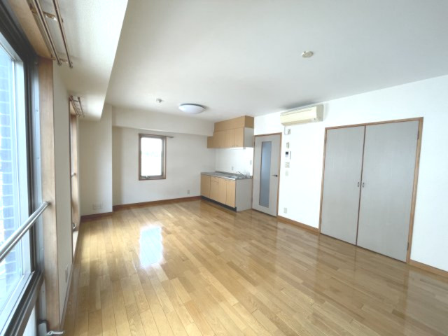 センチュリービルの居間・リビング