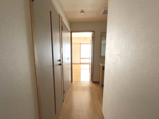 センチュリービルの玄関