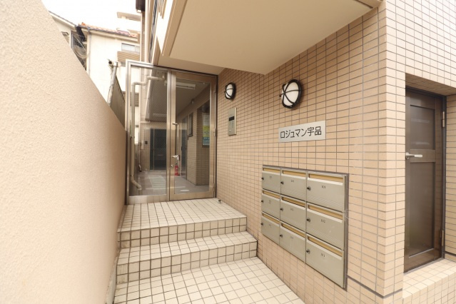 ロジュマン宇品のエントランス