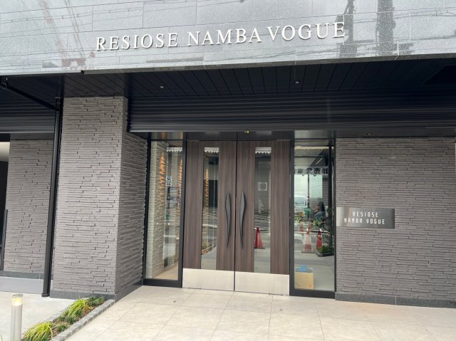 レシオスなんばVOGUEのエントランス