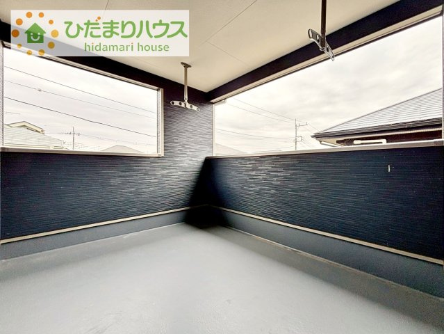 【バルコニー】 | つくば市若葉第11　新築戸建 | 広々としたバルコニー。お洗濯物もぜーんぶ干せちゃいます！！