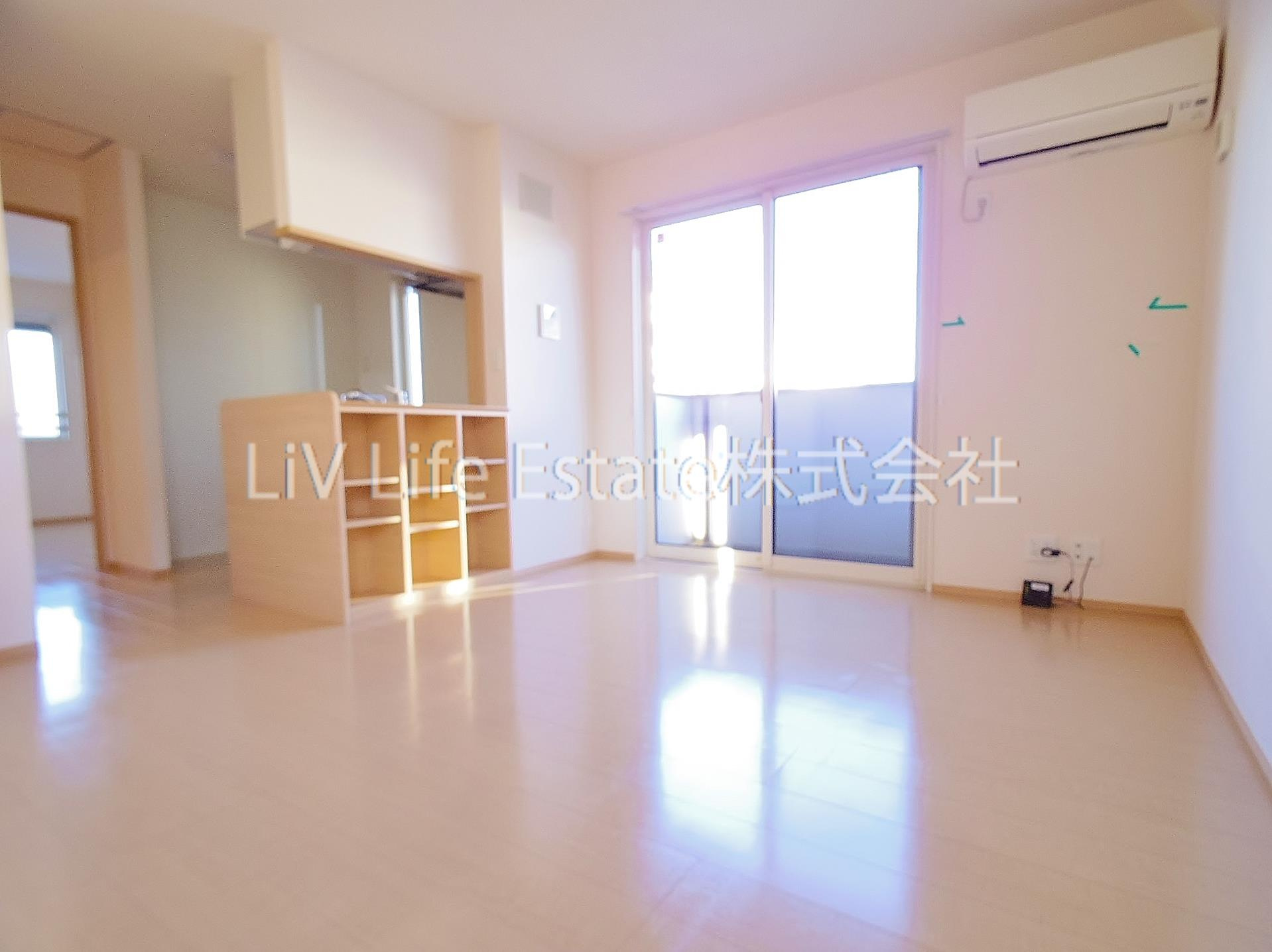 東村山市萩山町３丁目のアパートの居間・リビング