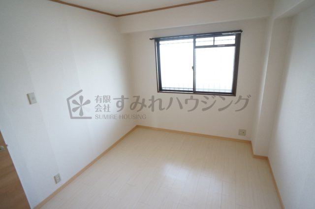 サザンハイムの寝室|参考、同建物・同間取りの号室