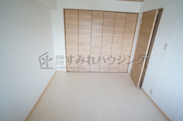 サザンハイムの寝室|参考、同建物・同間取りの号室