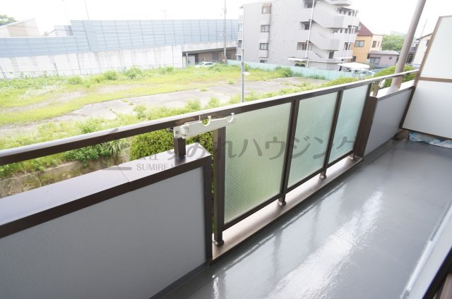サザンハイムのバルコニー|参考、同建物・同間取りの号室