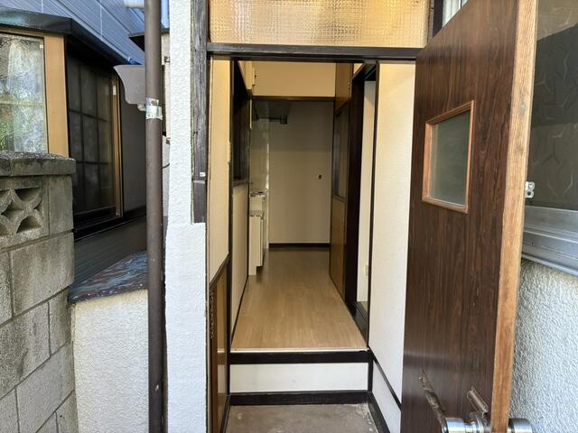 木村(喜)荘の玄関