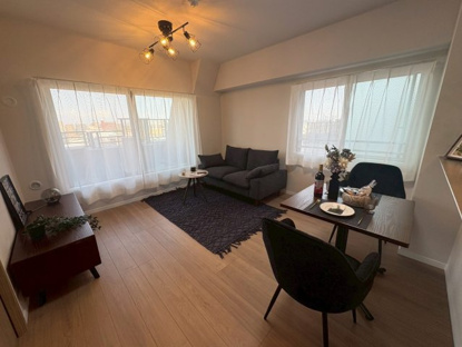 【居間・リビング】ヴィオスガーデン城山 