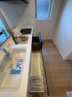 【キッチン】ヴィオスガーデン城山 