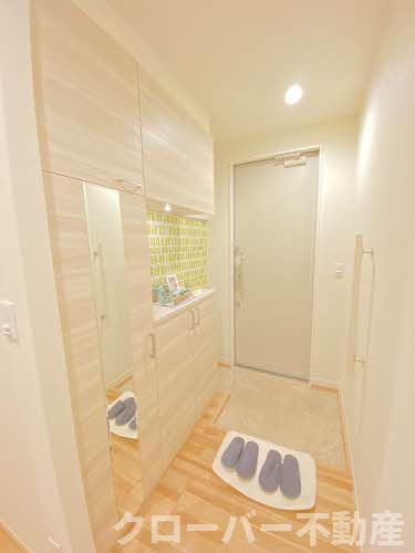 ヴィアファーレ津森の玄関