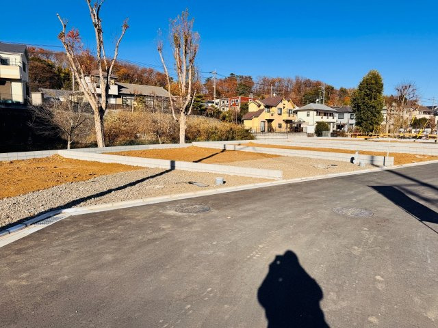 八王子市　石川町　建築条件付き売地　７期の前面道路含む現地写真|～南東側6ｍ道路に面しています～