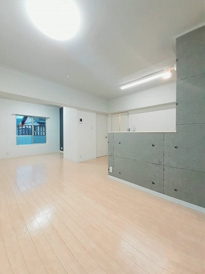 【居間・リビング】 | マッサム西持田2号館