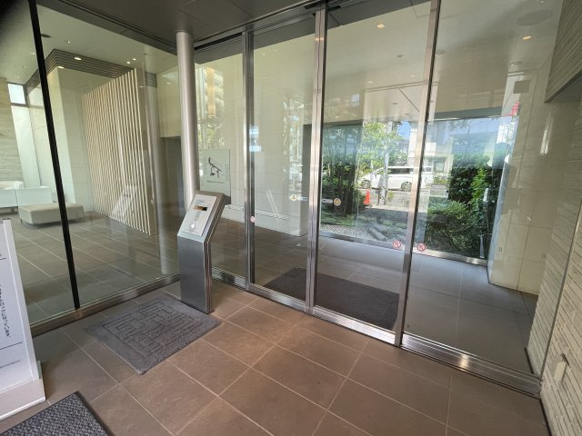 ブリリア草加グランスイートのエントランス|エントランスです