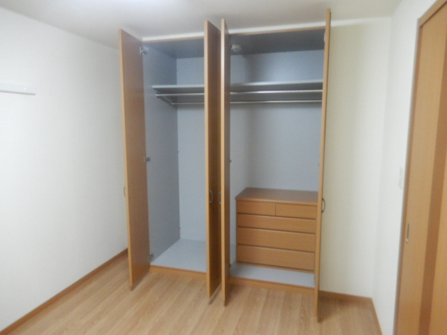 加古川市加古川町中津のアパートの収納