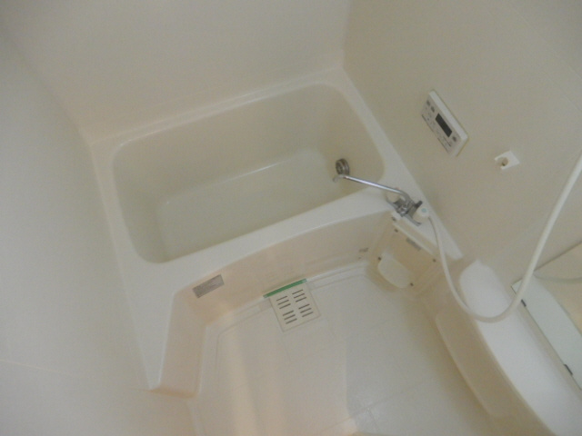 加古川市加古川町中津のアパートの浴室