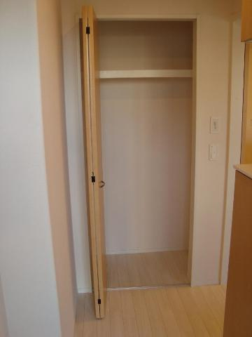 ディアナコートの収納|玄関前収納