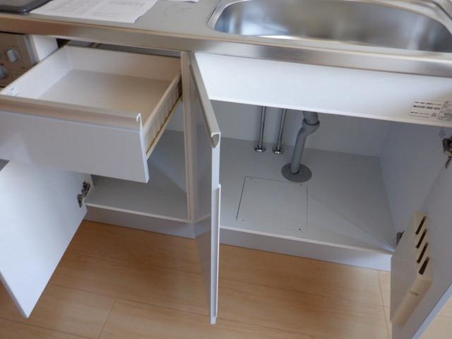 グレンディールのキッチン|コンパクトなキッチンで掃除もラクラク