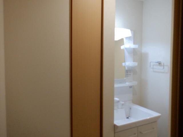 グレンディールの洗面所|脱衣スペースもあります