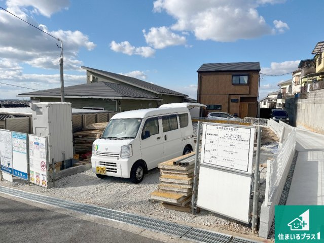 明石市魚住町金ヶ崎　新築一戸建ての外観|周辺は落ち着いた街並みの住宅地！子育てがしやすい住環境です！まだ未完成ですが、現地でしかわからない事もございます。是非一度ご覧ください。