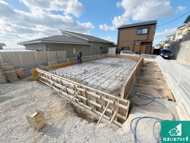 明石市魚住町金ヶ崎　新築一戸建ての外観|周辺は落ち着いた街並みの住宅地！子育てがしやすい住環境です！まだ未完成ですが、現地でしかわからない事もございます。是非一度ご覧ください。