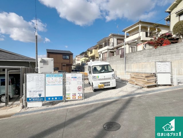 明石市魚住町金ヶ崎　新築一戸建ての外観|周辺は落ち着いた街並みの住宅地！子育てがしやすい住環境です！まだ未完成ですが、現地でしかわからない事もございます。是非一度ご覧ください。