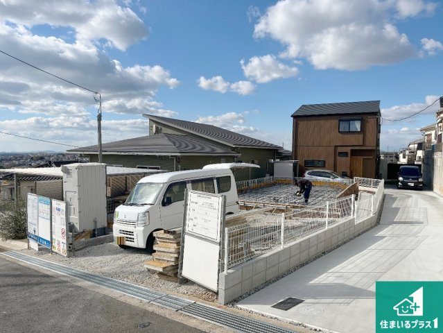 明石市魚住町金ヶ崎　新築一戸建ての外観|周辺は落ち着いた街並みの住宅地！子育てがしやすい住環境です！まだ未完成ですが、現地でしかわからない事もございます。是非一度ご覧ください。