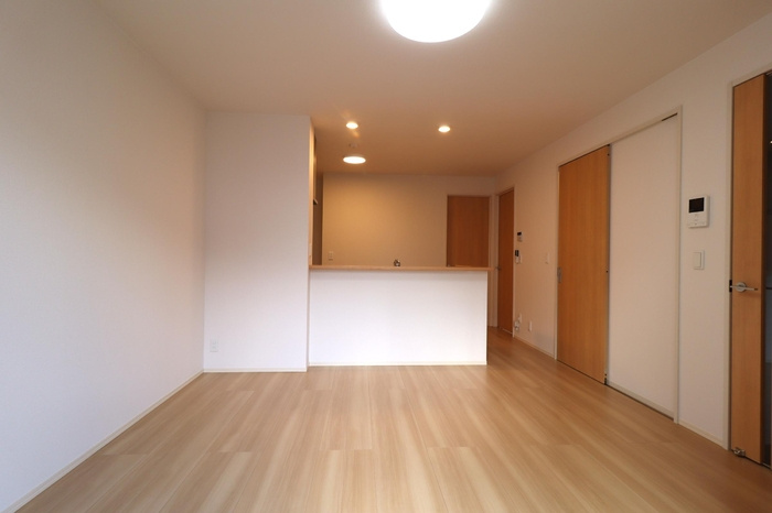 フローラル平野の居間・リビング