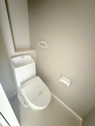 L'sHouse東荒神のトイレ|落ち着いた色調のトイレです