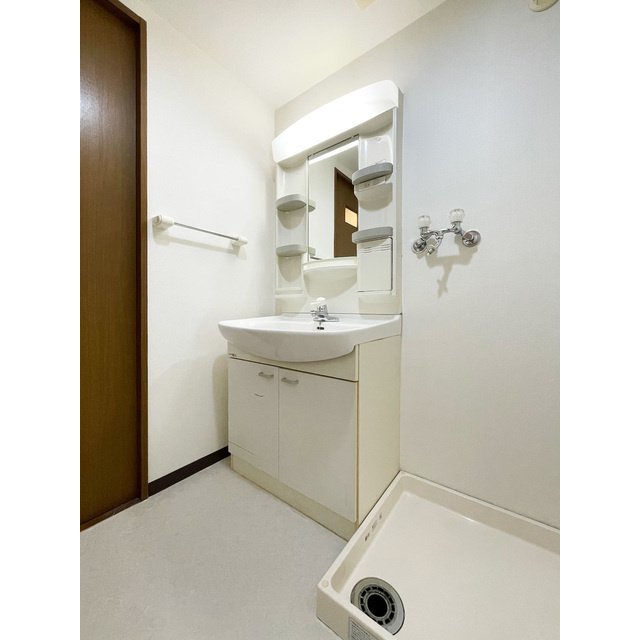 ルクレ川口イーストの洗面所|脱衣スペースもあります