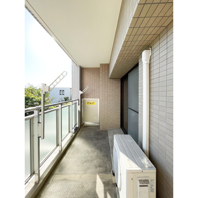 ルクレ川口イーストのバルコニー|開放的で明るい空間を演出してくれるバルコニーです