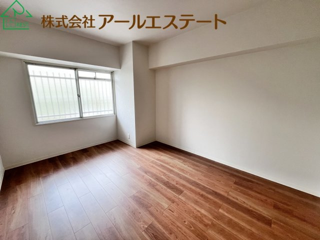 藤和東加古川ハイタウンC棟　JR「東加古川駅」徒歩15分の寝室