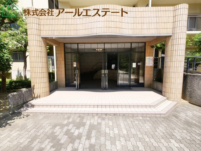 藤和東加古川ハイタウンC棟　JR「東加古川駅」徒歩15分のエントランス