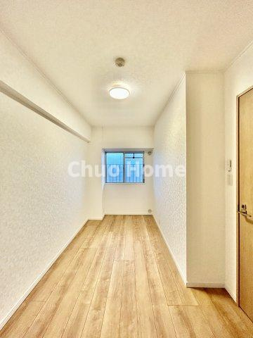 ボナハイツ中川3号棟の子供部屋|【子供部屋】お子様を持つ家庭の約6割が「家族や子どものため」に購入を希望。入学後の転校を避け、広い空間でのびのび育てたいなどの親心が、家探しのきっかけになっているようです。