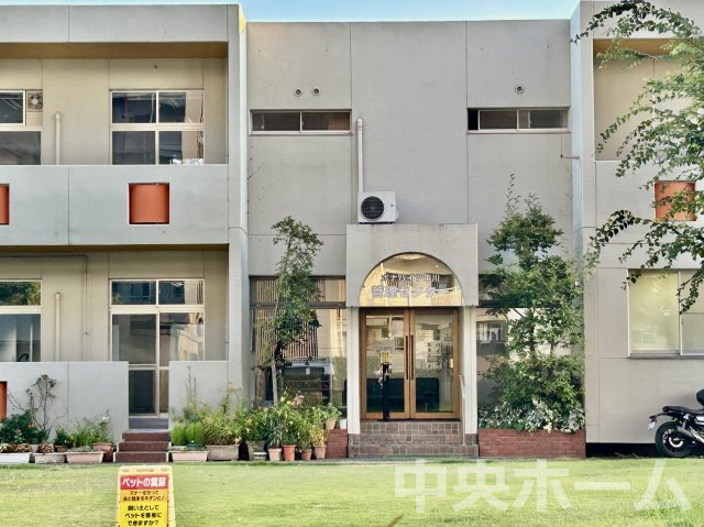 ボナハイツ中川3号棟の現況写真|受付(管理人室)。