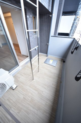 【バルコニー】 | エスライズ神戸三宮山手弐番館