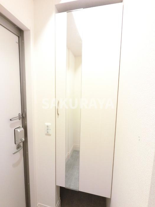 イリス デ マレの玄関