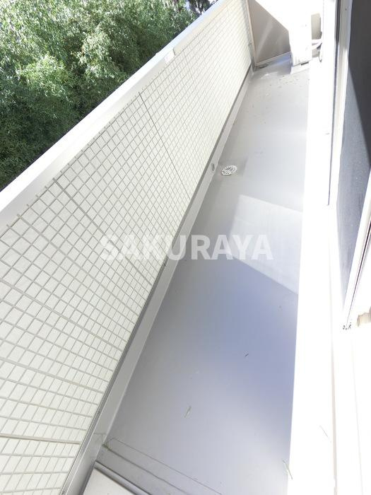 イリス デ マレのバルコニー