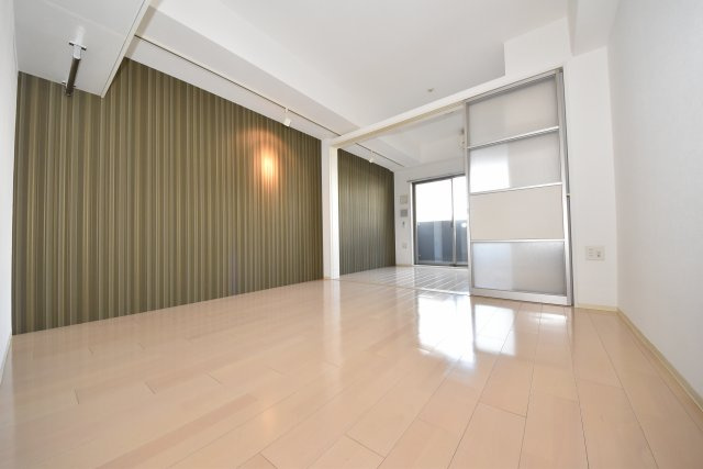 セレニテ本町エコートの居間・リビング