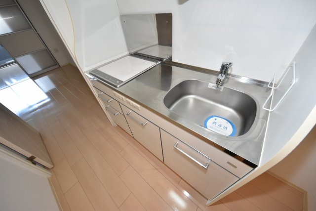 セレニテ本町エコートのキッチン